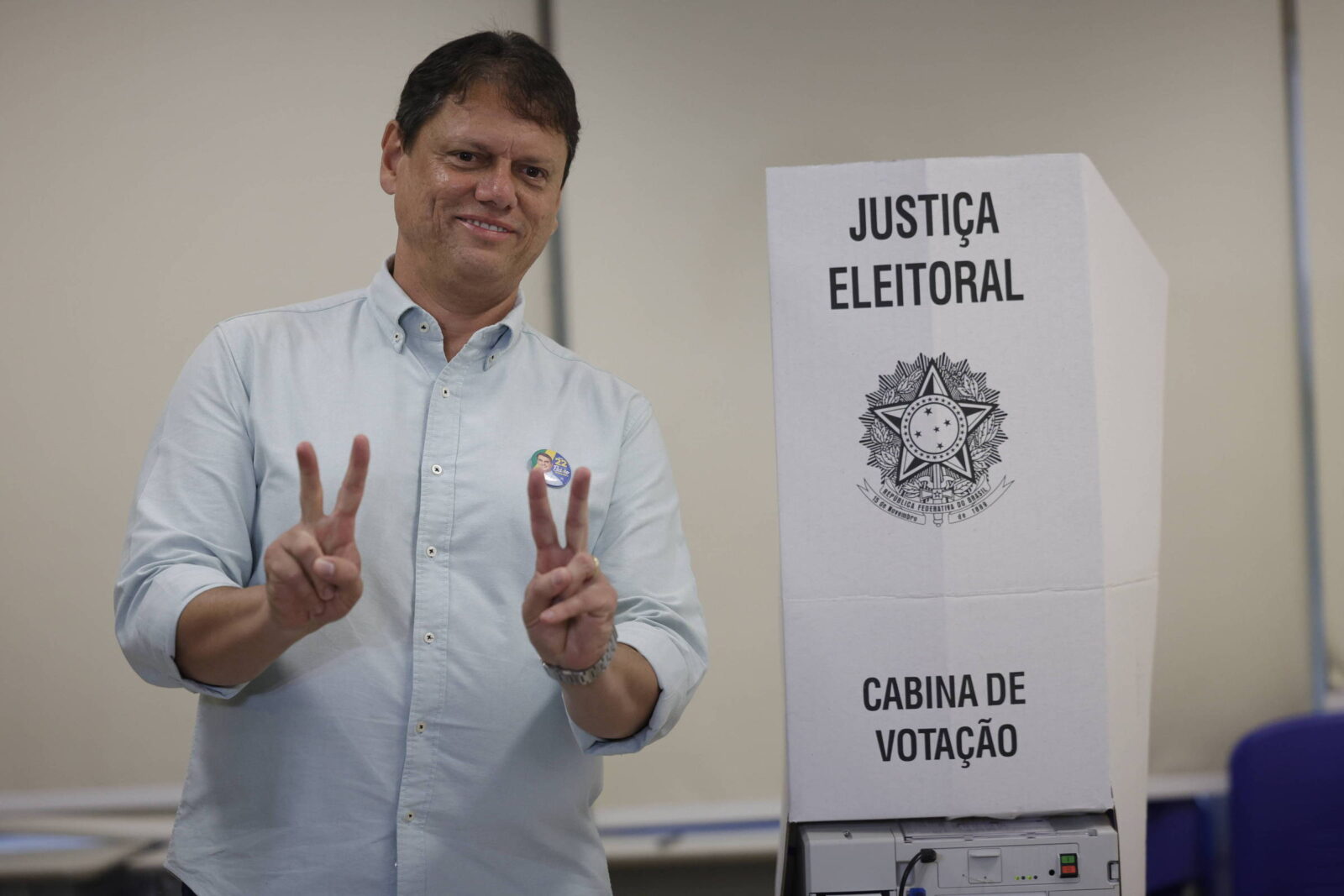 com-flavio-a-caminho-dos-eua,-tarcisio-diz-que-eleicao-passou-e-que-pais-precisa-de-projeto
