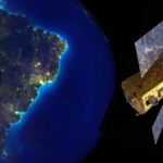 el-telescopio-swift-caera-a-la-tierra:-la-amplia-zona-donde-podrian-llegar-sus-restos,-que-incluye-a-uruguay