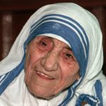 teresa-de-calcuta-y-su-reflexion-sobre-el-trabajo:-“cuanto-mas-repugnante-sea-la-labor,-mayor-debe-ser-nuestra-fe-y-mas-alegre-nuestra-entrega”