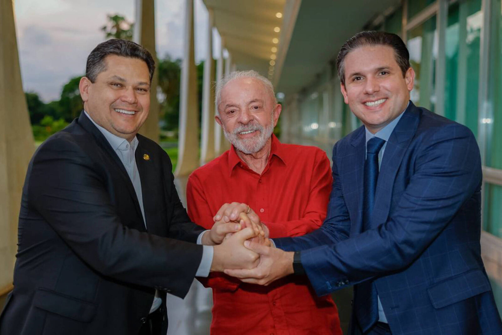 alcolumbre-planeja-articular-indulto-ou-anistia-a-bolsonaro-em-busca-de-votos-da-direita-para-se-reeleger