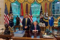 trump-diz-que-aprovaria-visto-de-flavio,-mas-que-nao-sabe-o-paradeiro-do-senador