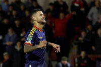 vilao-na-copa,-bruno-guimaraes-volta-a-encarar-um-penalti-e-volta-a-errar