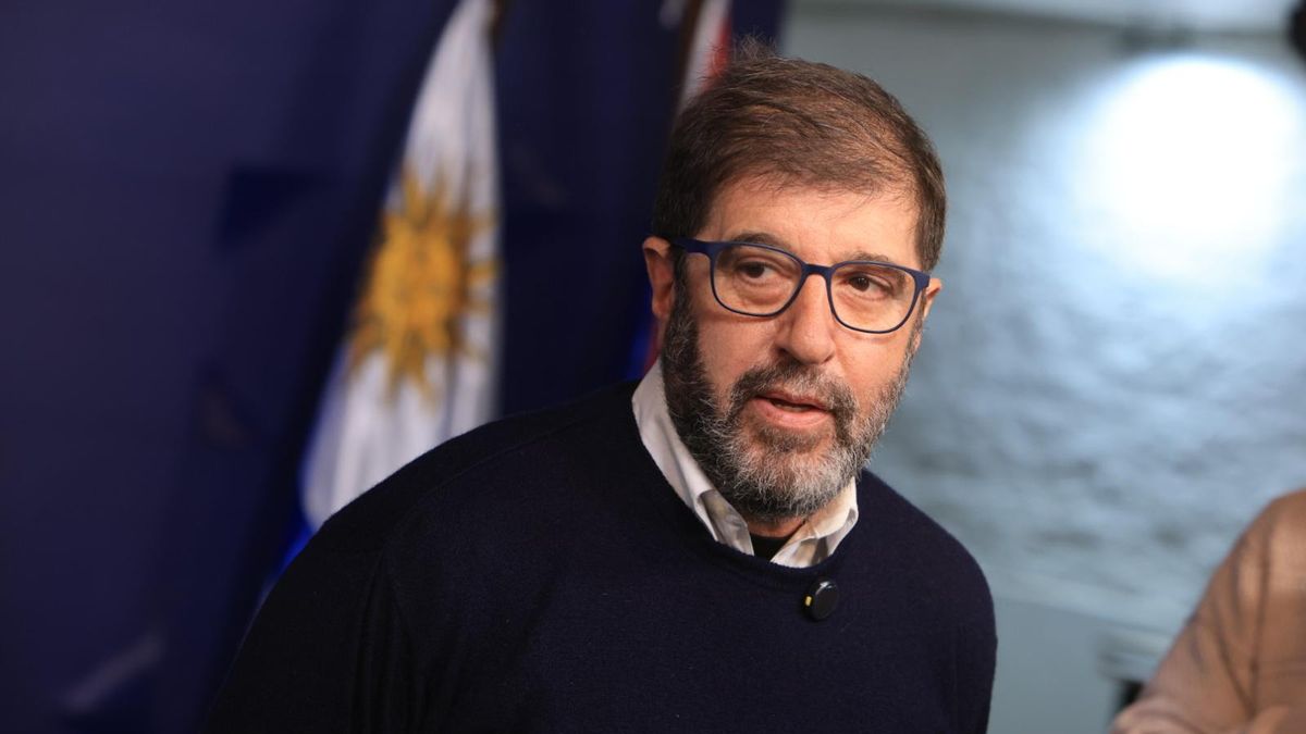 “solo-se-fuga-alguien-que-tiene-algo-para-esconder”,-dijo-fernando-pereira-sobre-el-viaje-de-flavio-bolsonaro-a-estados-unidos