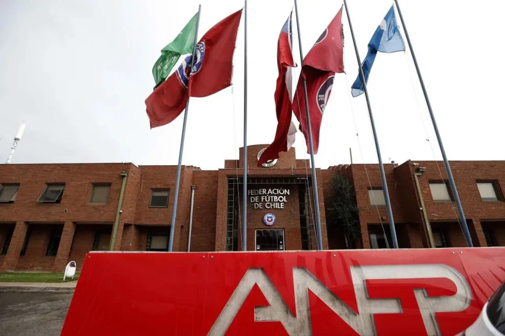 alcalde-de-penalolen-clausura-sede-de-la-anfp-y-acusa-millonaria-deuda-con-el-municipio