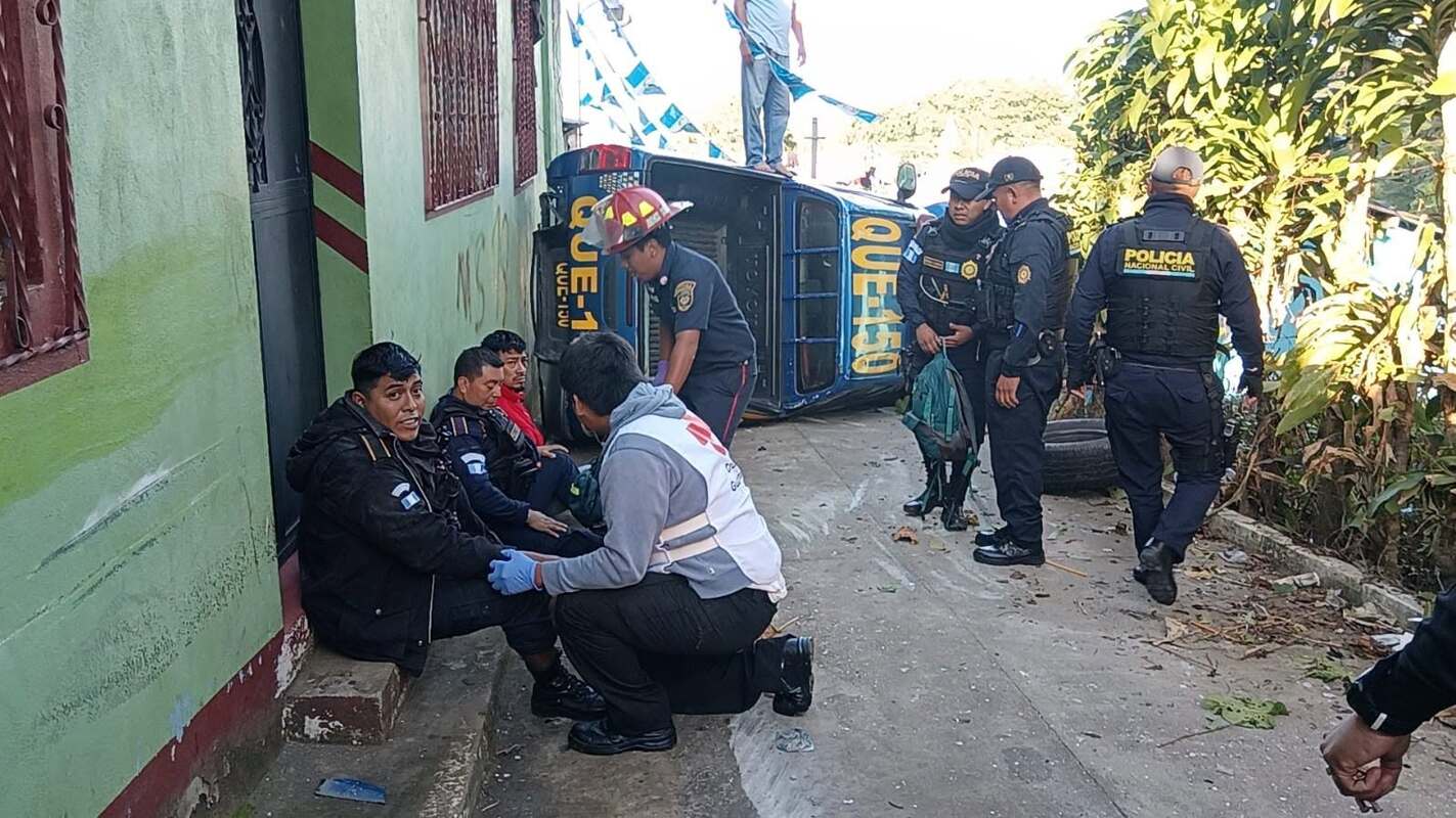 segundo-accidente-de-patrulla-de-la-pnc-en-dos-dias:-tres-heridos-en-colomba-costa-cuca