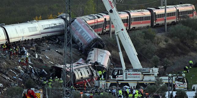 accident-entre-deux-trains-en espagne :-le-recap-en-video-de-la-collision