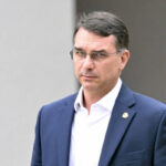 carta-golpista-de-flavio-e-rejeitada-por-aliados-proximos,-que-veem-postura-perigosa