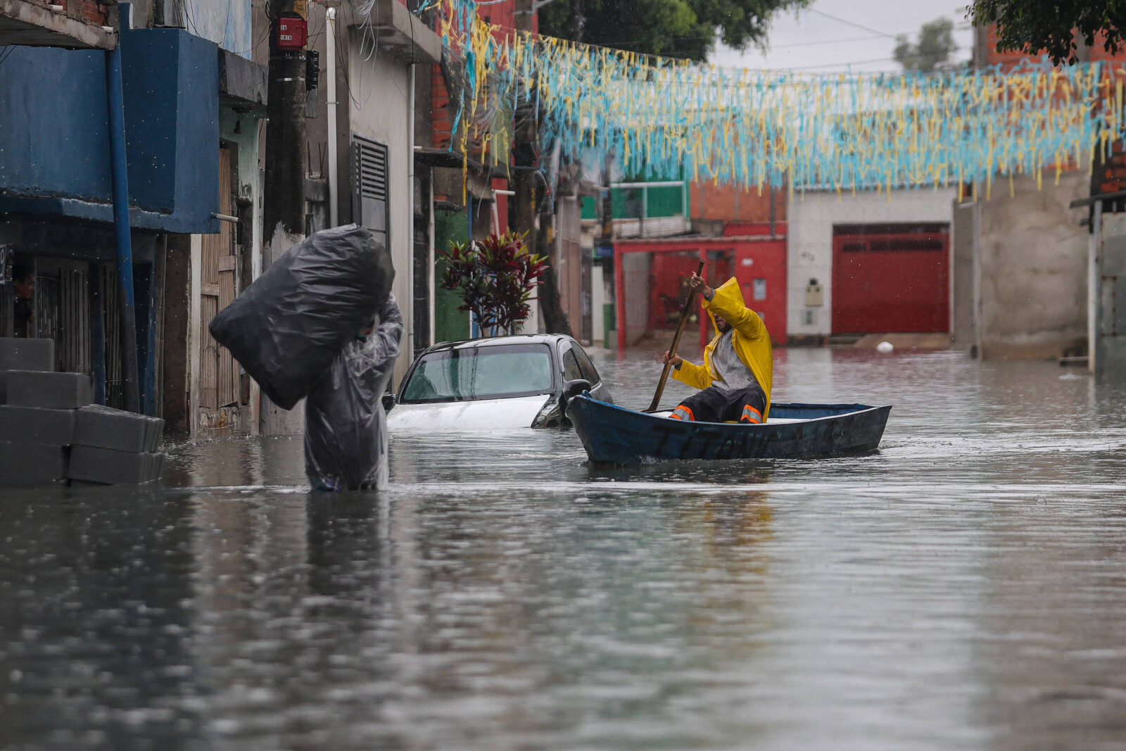 quando-a-emergencia-perde-a-confianca:-por-que-o-excesso-de-alertas-por-celular-enfraquece-defesa-civil