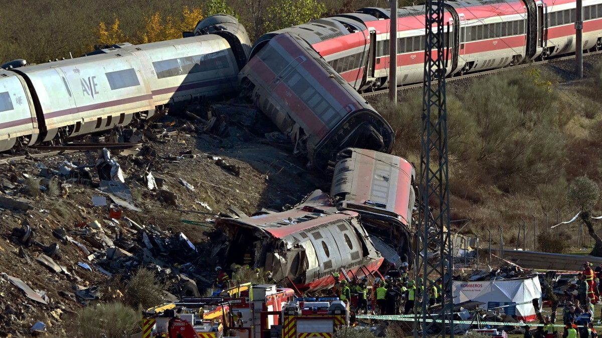 la-maquinista-aviso-dos-veces:-los-audios-del-accidente-de-toledo-que-complican-mas-al-polemico-ministro-oscar-puente