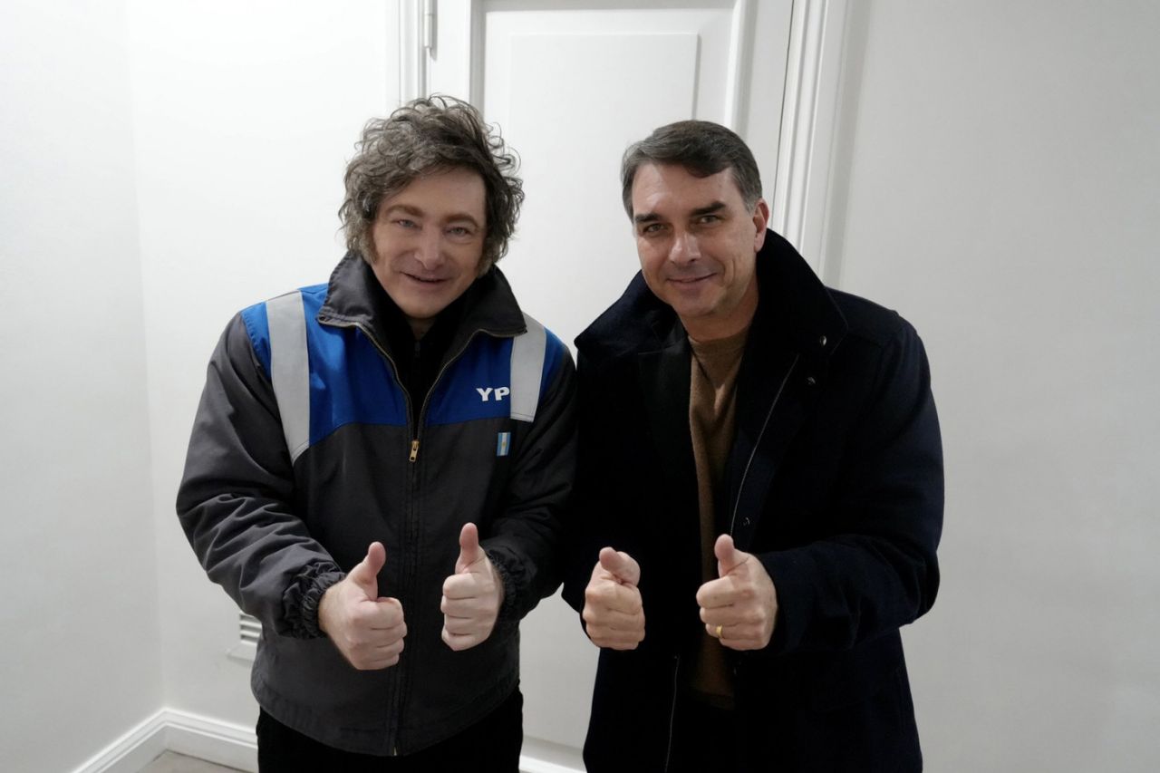 flavio-bolsonaro-thanks-milei,-trump-in-letter-saying-he-is-brazil’s-‘leader’