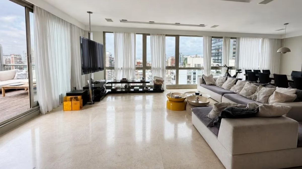 se-vende-el-triplex-de-ricardo-fort-en-belgrano:-cuanto-cuesta-y-como-es-por-dentro