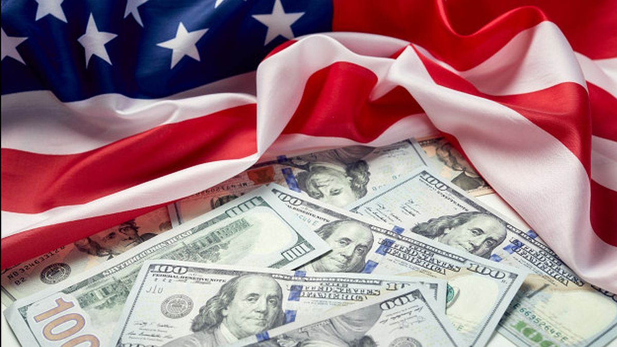 la-economia-de-eeuu-crecio-a-su-ritmo-mas-rapido-en-un-ano-de-la-mano-del-consumo-interno-y-la-inversion-en-ia