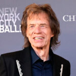 mick-jagger-sorprende-con-su-rutina-fisica-a-los-83-anos:-corre,-practica-ballet-y-duerme-ocho-horas,-aunque-se-acuesta-a-las-2-de-la-madrugada