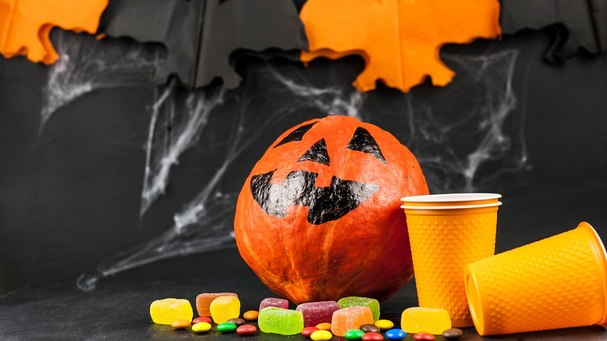 furor-por-halloween-en-argentina:-cuanto-cuesta-decorar-la-casa-y-armar-un-disfraz
