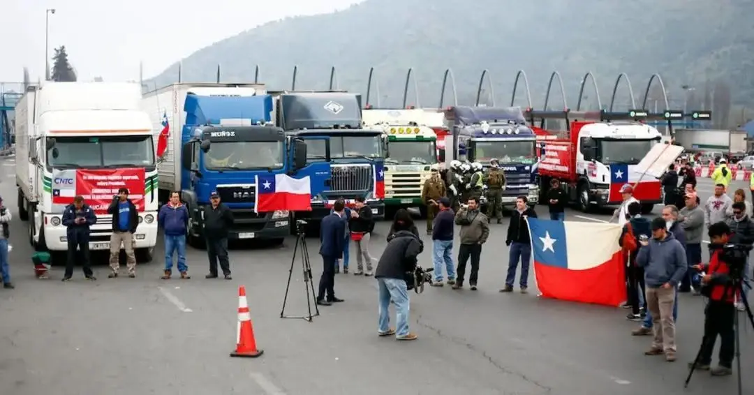 camioneros-de-chile-entran-en-paro-por-alza-de-combustibles