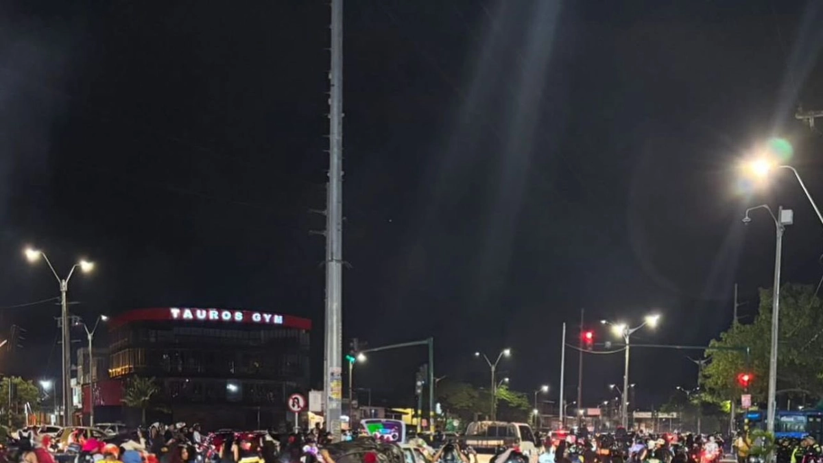 cali-ante-el-reto-de-hacer-que-la-unica-preocupacion-en-halloween-sea-escoger-el-disfraz-para-pedir-dulces-y-no-las-caravanas-motorizadas