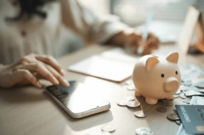 ahorrar-para-cumplir-metas:-como-organizar-tus-finanzas-y-empezar-con-poco-dinero
