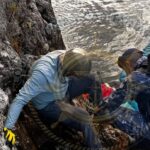 rescatan-a-turista-estadounidense-tras-accidente-en-parapente-en-el-lago-de-atitlan