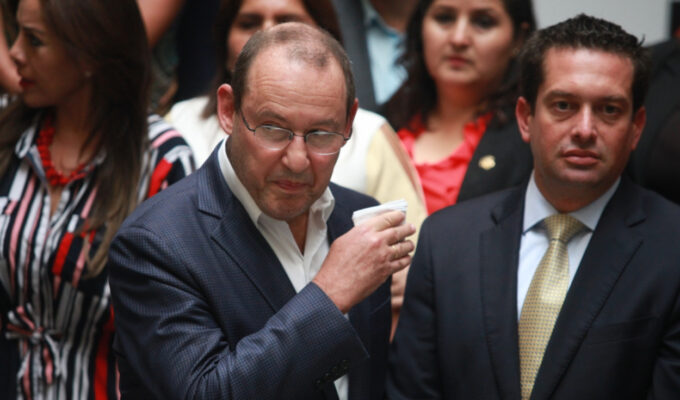 jose-chlimper,-la-mano-que-mueve-los-hilos-del-poder-politico-en-el-fujimorato