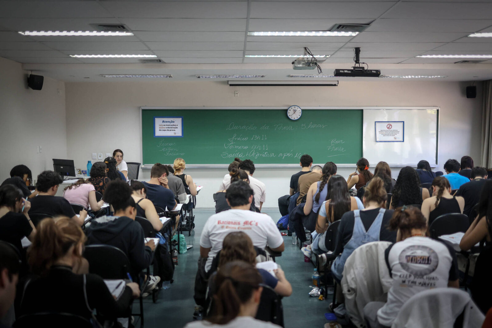 fuvest-aplica-1a-fase-do-vestibular-neste-domingo-(1o);-veja-mudancas-e-o-que-levar