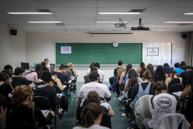 fuvest-aplica-1a-fase-do-vestibular-neste-domingo-(1o);-veja-mudancas-e-o-que-levar