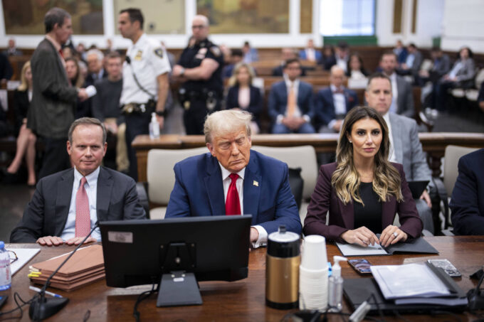 bilionario-venezuelano-consegue-indulto-nos-eua-apos-contratar-ex-advogada-de-trump