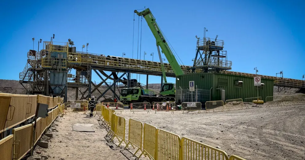 produccion-industrial-en-chile-cae-2,7%-por-el-freno-de-la-mineria