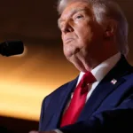 economia-y-migracion:-de-pilares-de-campana-en-2024-a-problemas-para-trump-en-las-midterms