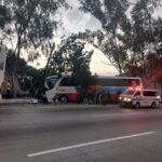 bus-colisiona-contra-muro-en-ruta-al-atlantico;-pasajero-coreano-resulta-herido