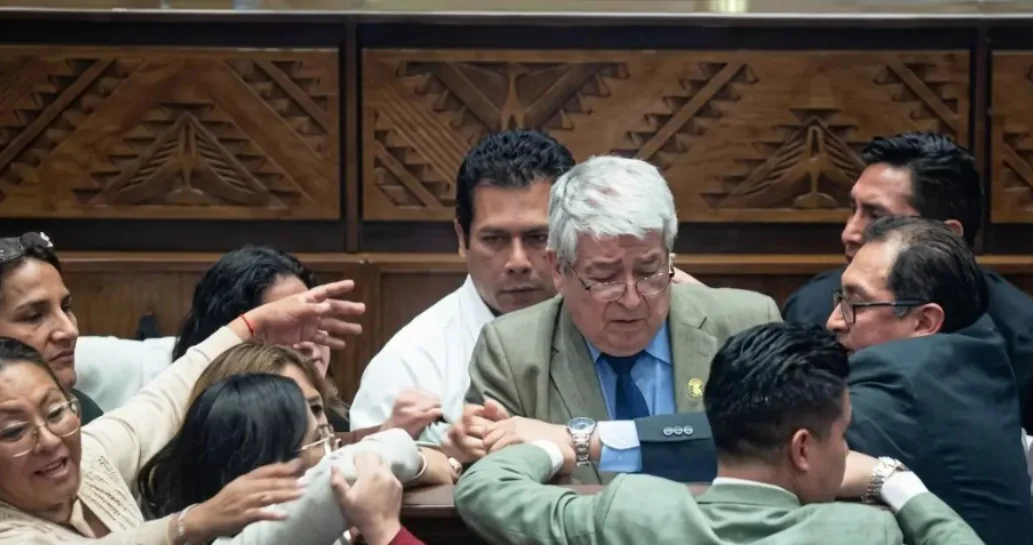 como-antes,-diputados-protagonizan-bochornosa-sesion-y-hay-dudas-sobre-la-directiva 
