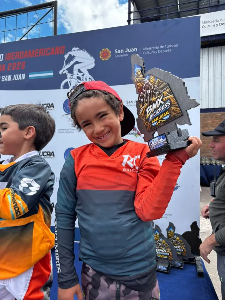pequeno-ciclista-de-coquimbo-conquista-torneo-de-bmx-en-argentina